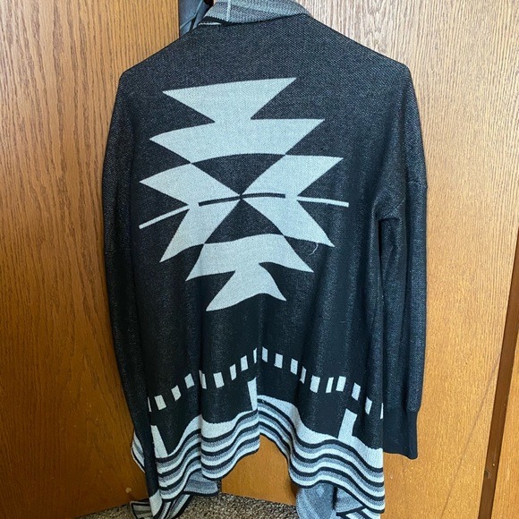 Aztec Sweater - Picture 2 of 2